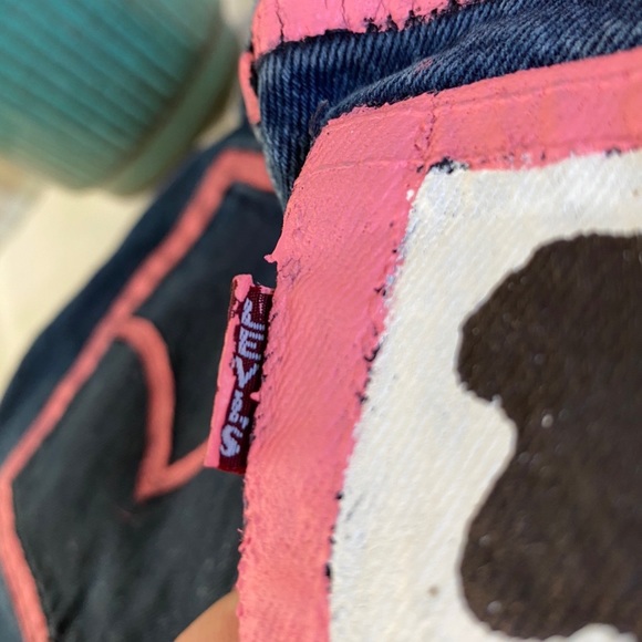 Cowprint Levi Jeans - Picture 3 of 4